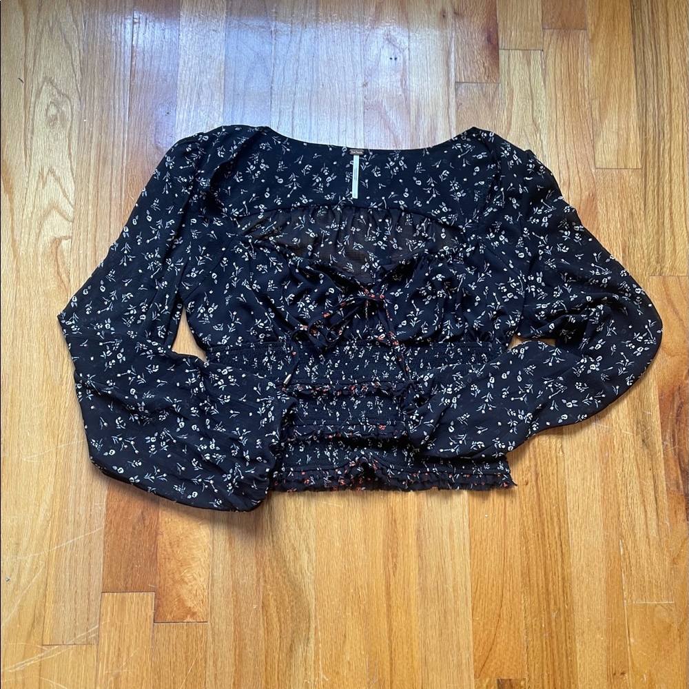 Free people black floral cropped blouse size s